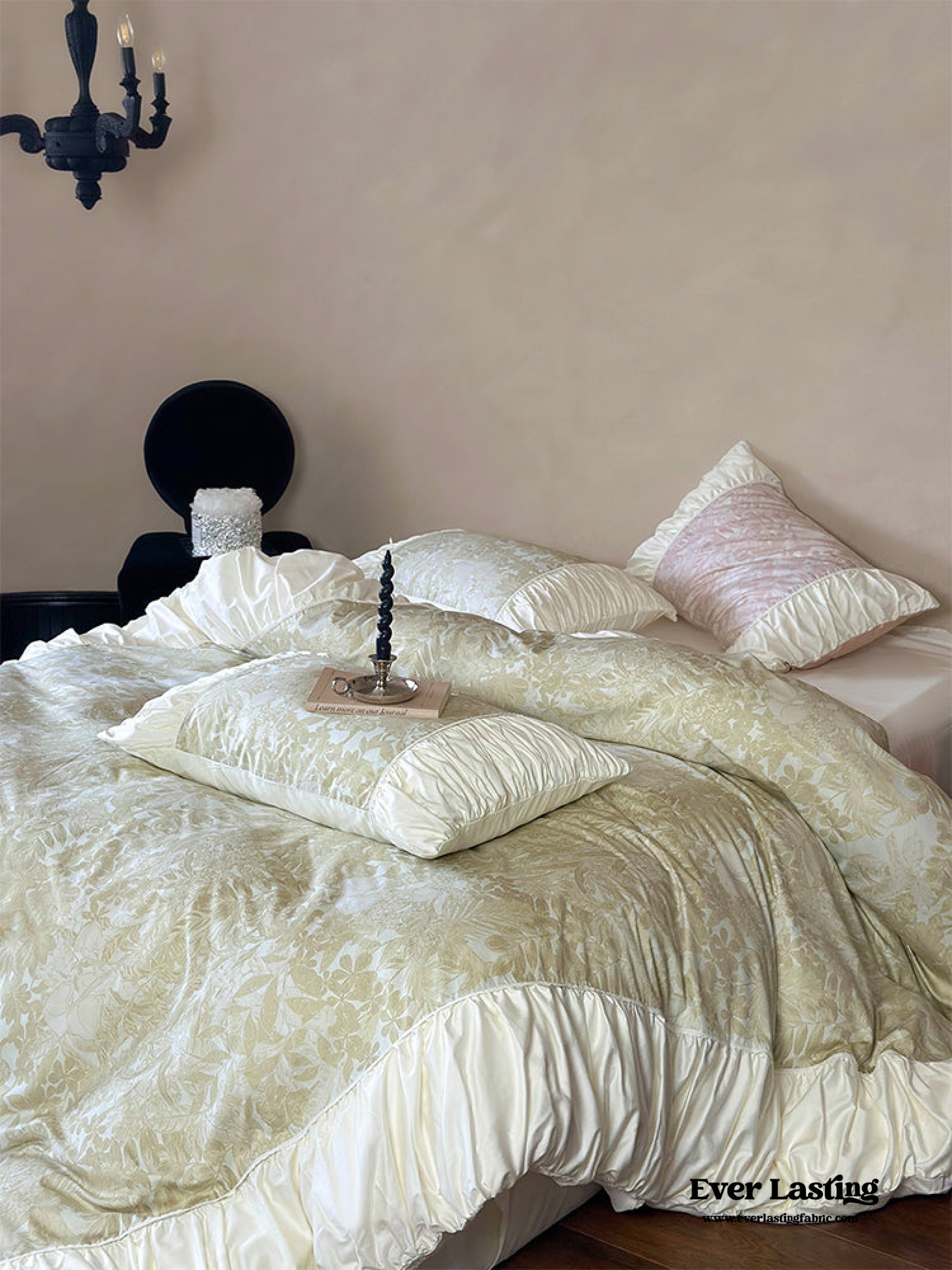 Royal Floral Ruffle Bedding Set - Pink