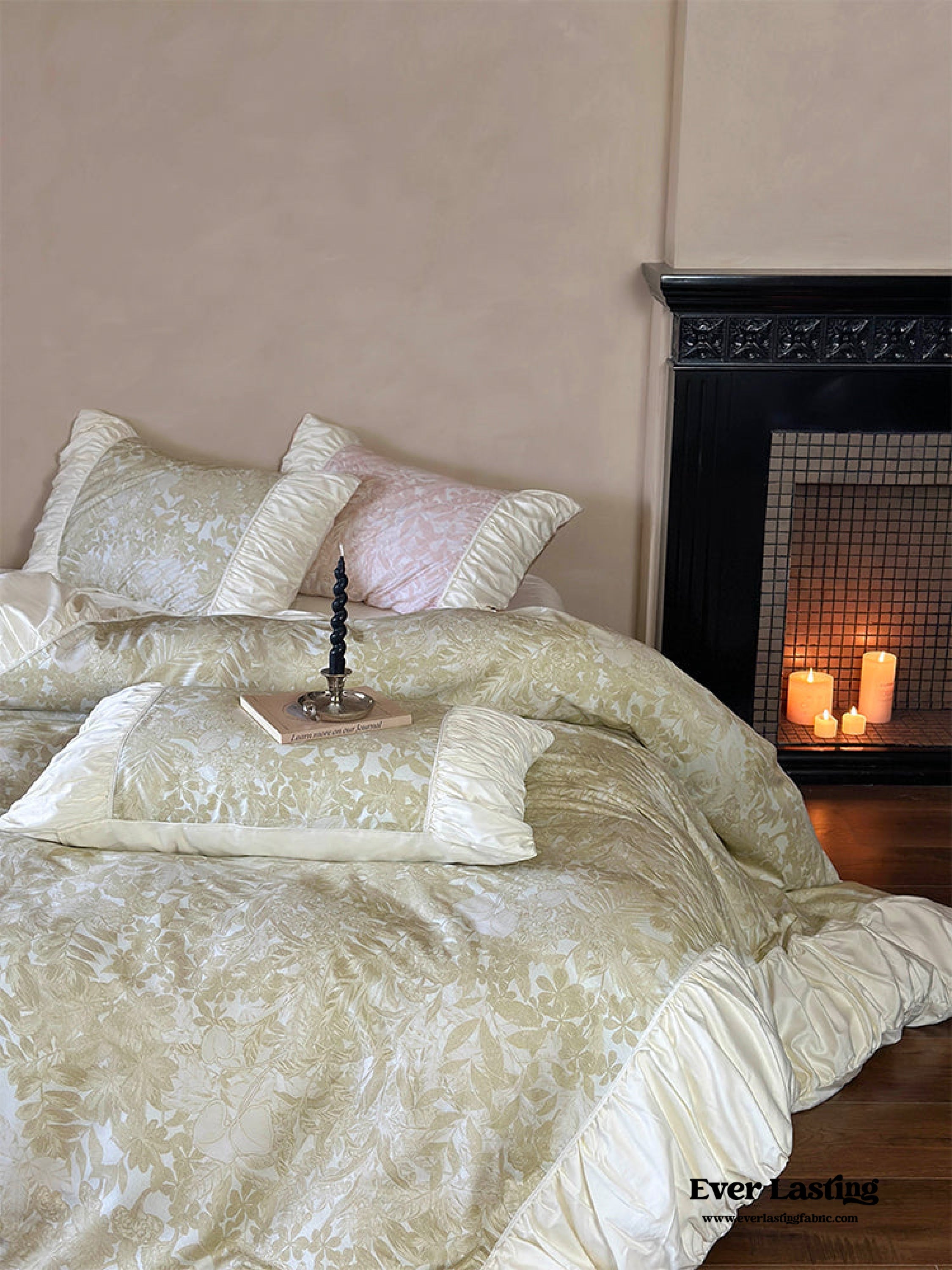 Royal Floral Ruffle Bedding Set - Pink