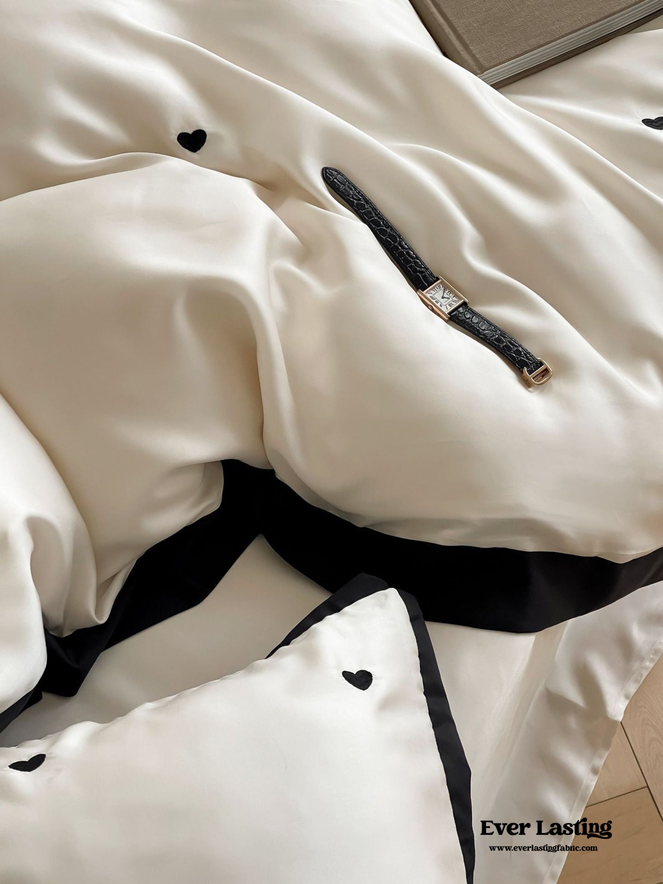 Silky Black Heart White Bedding Bundle