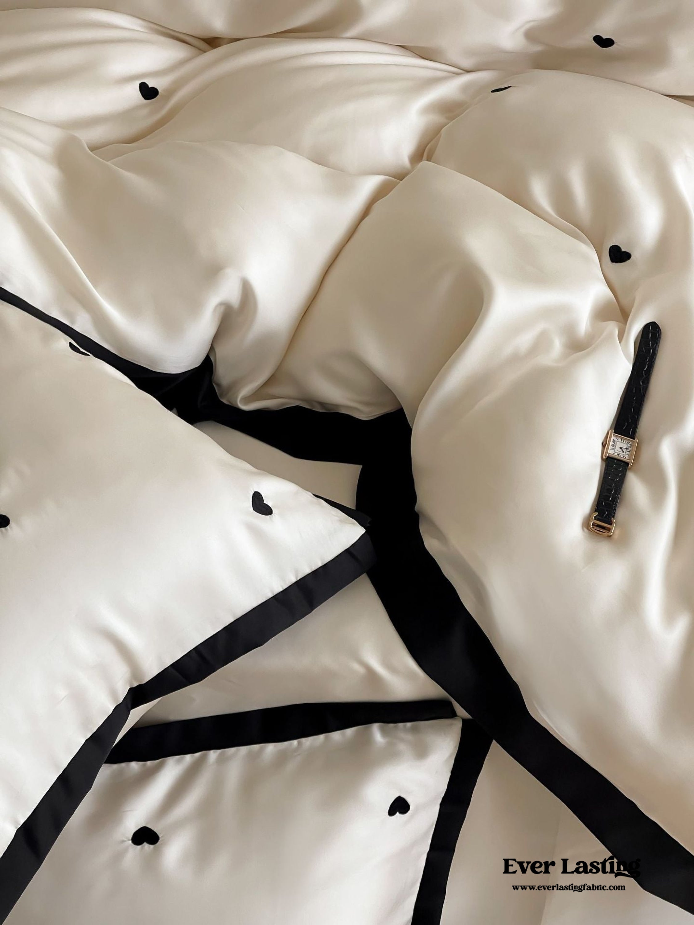 Silky Black Heart White Bedding Bundle