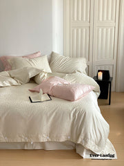 Silky Leopard Buttoned Bedding Set - Ivory White