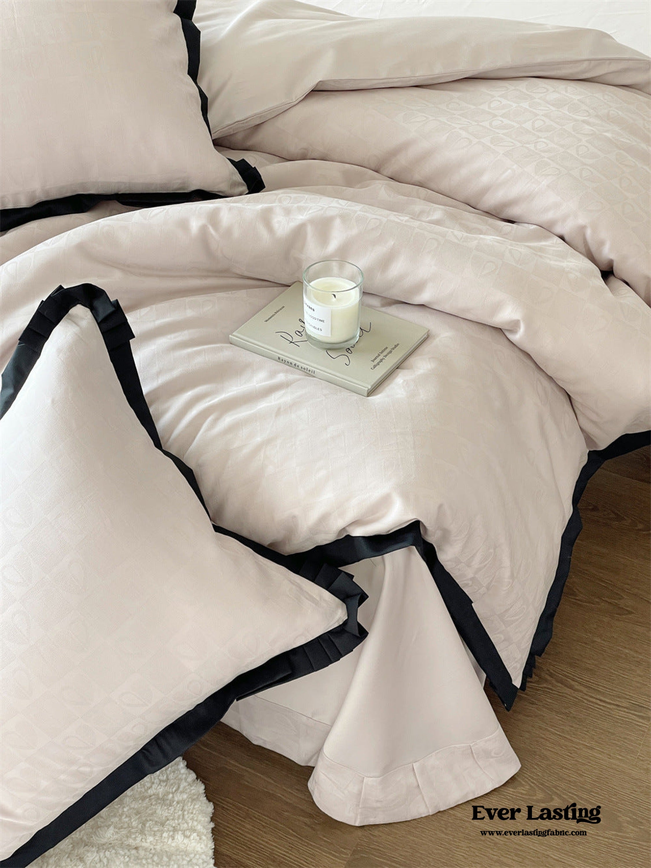 Silky Luxury Heart Textured Bedding Set - Cream
