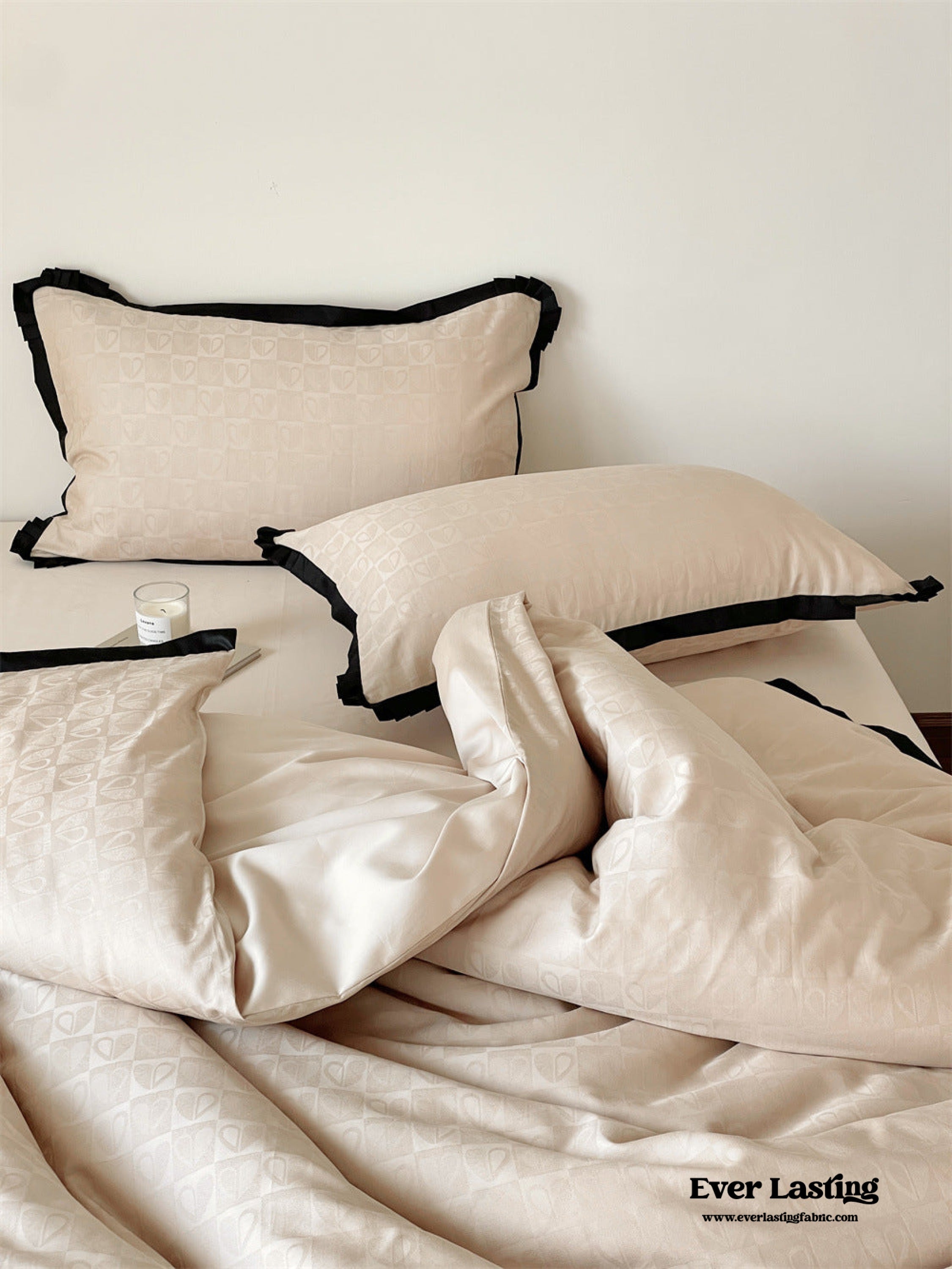 Silky Luxury Heart Textured Bedding Set - Cream