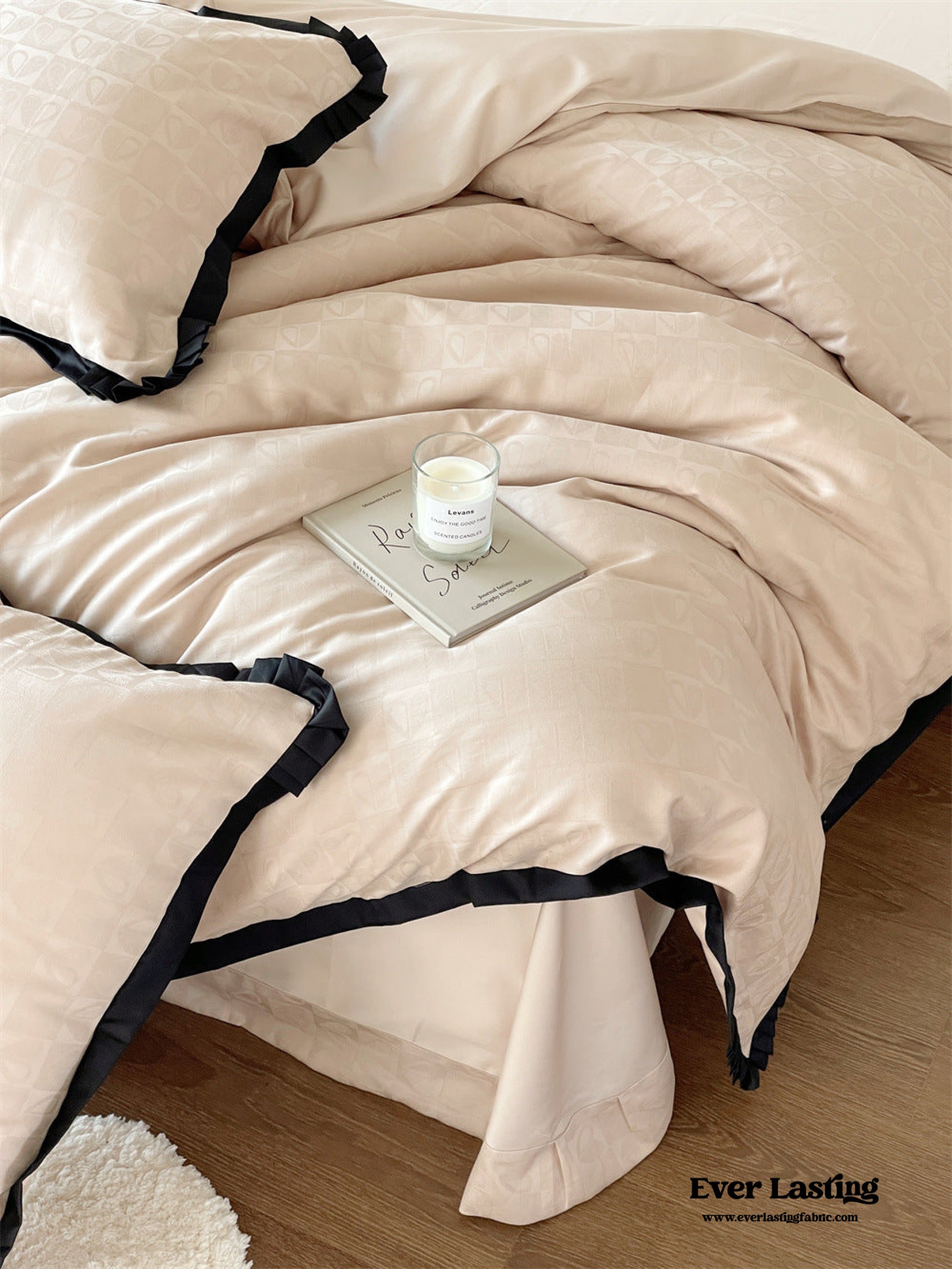 Silky Luxury Heart Textured Bedding Set - Cream