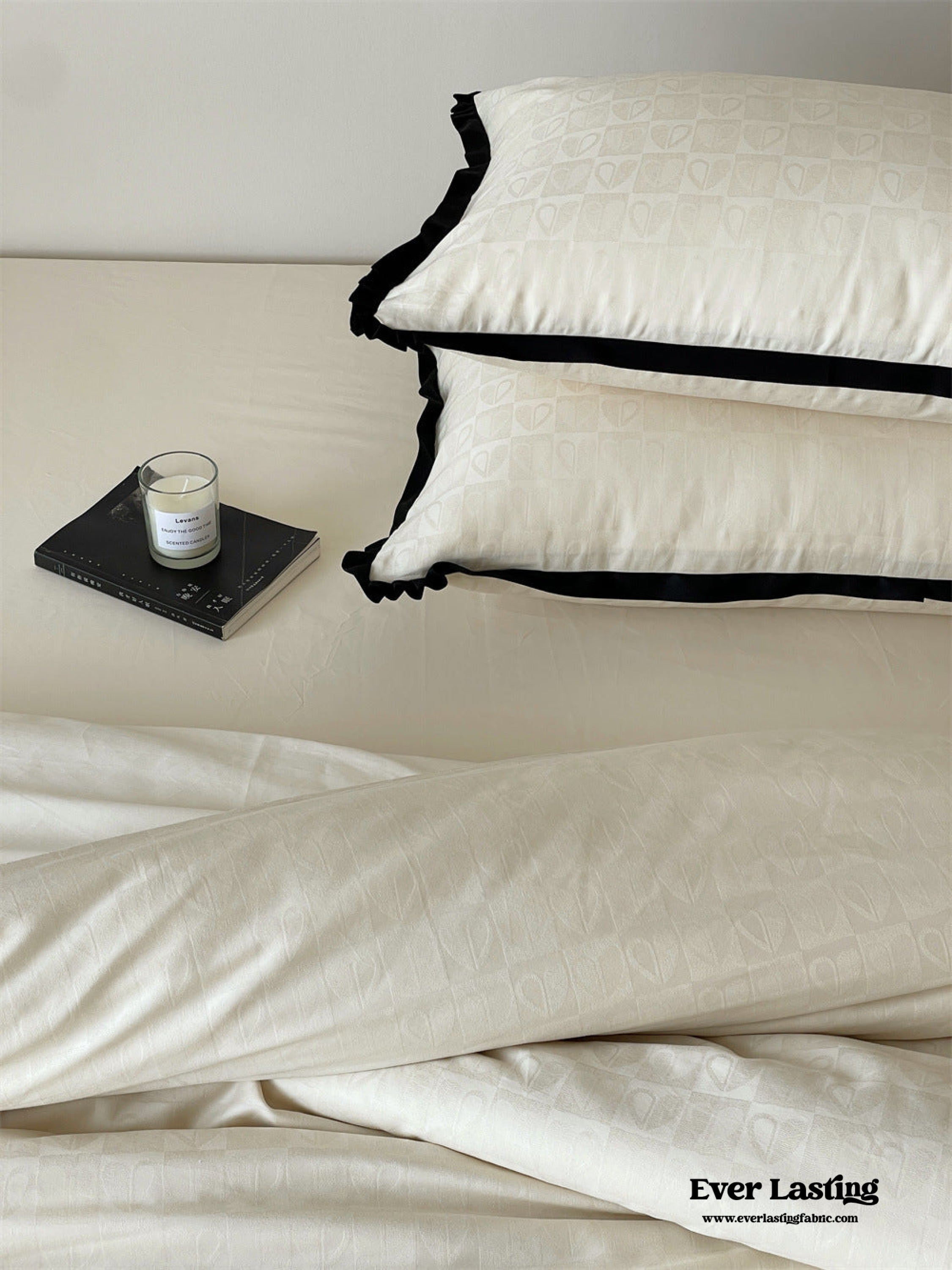 Silky Luxury Heart Textured Bedding Set - Cream