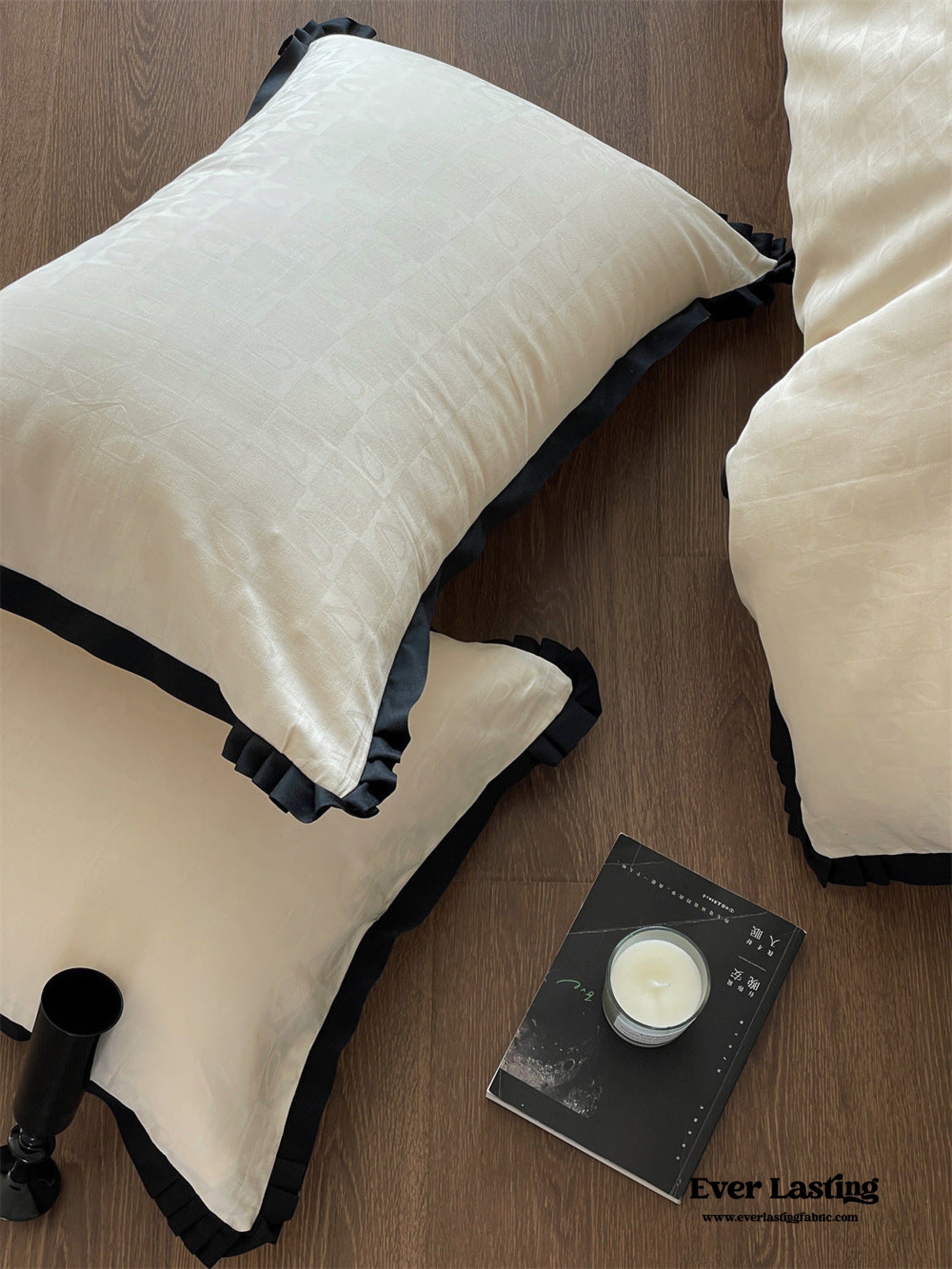 Silky Luxury Heart Textured Bedding Set - Cream