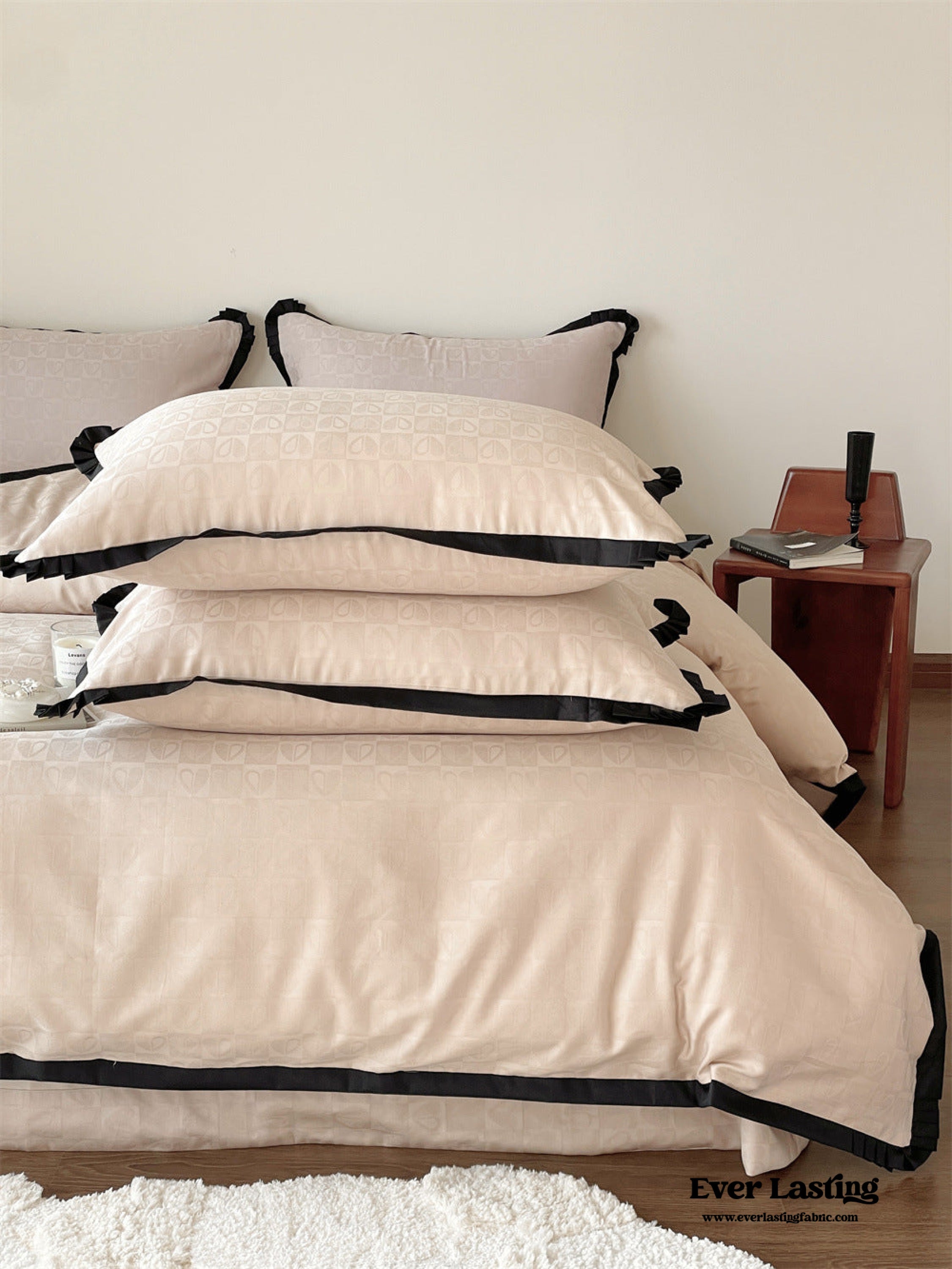 Silky Luxury Heart Textured Bedding Set - Cream