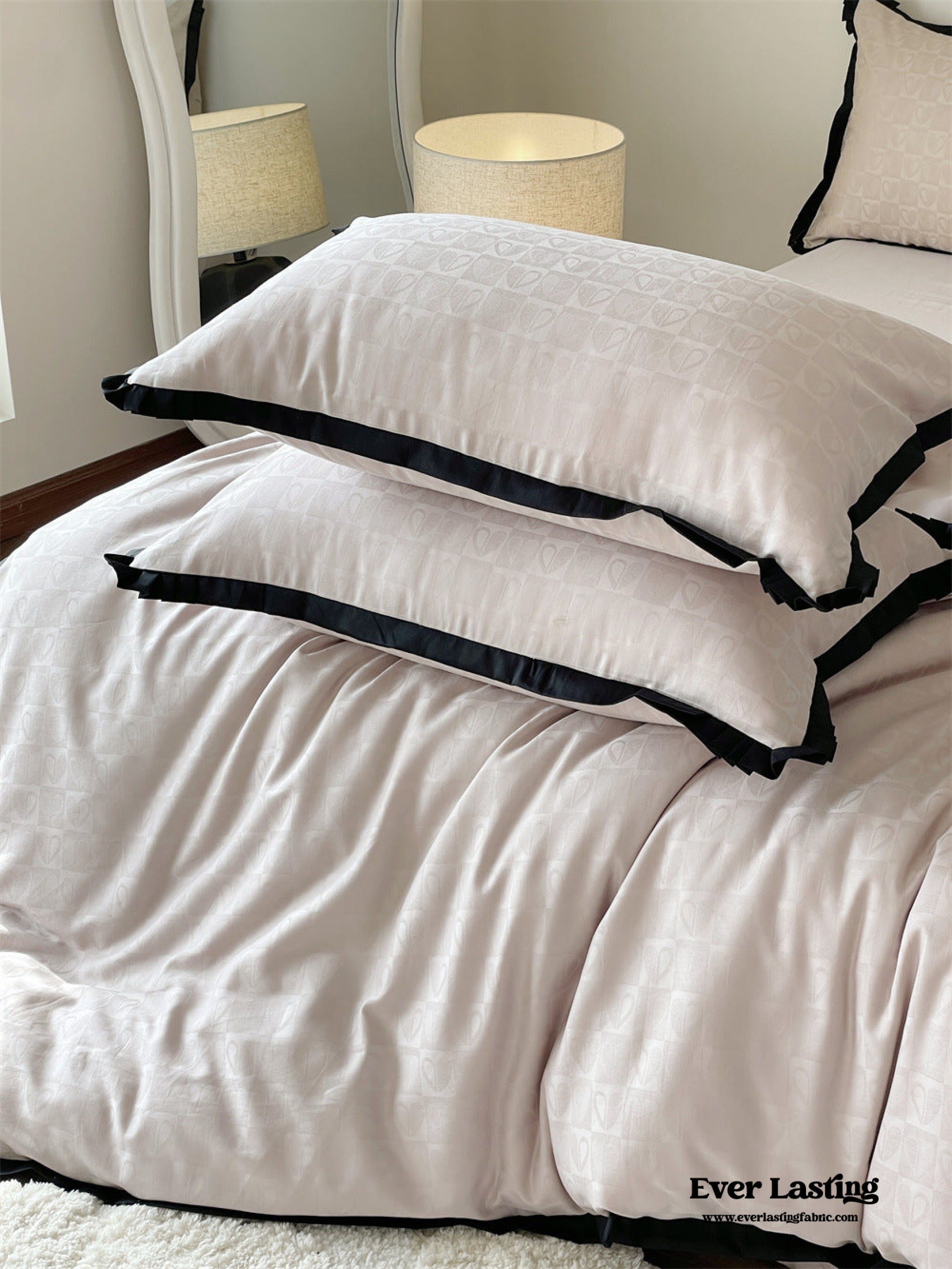 Silky Luxury Heart Textured Bedding Set - Cream
