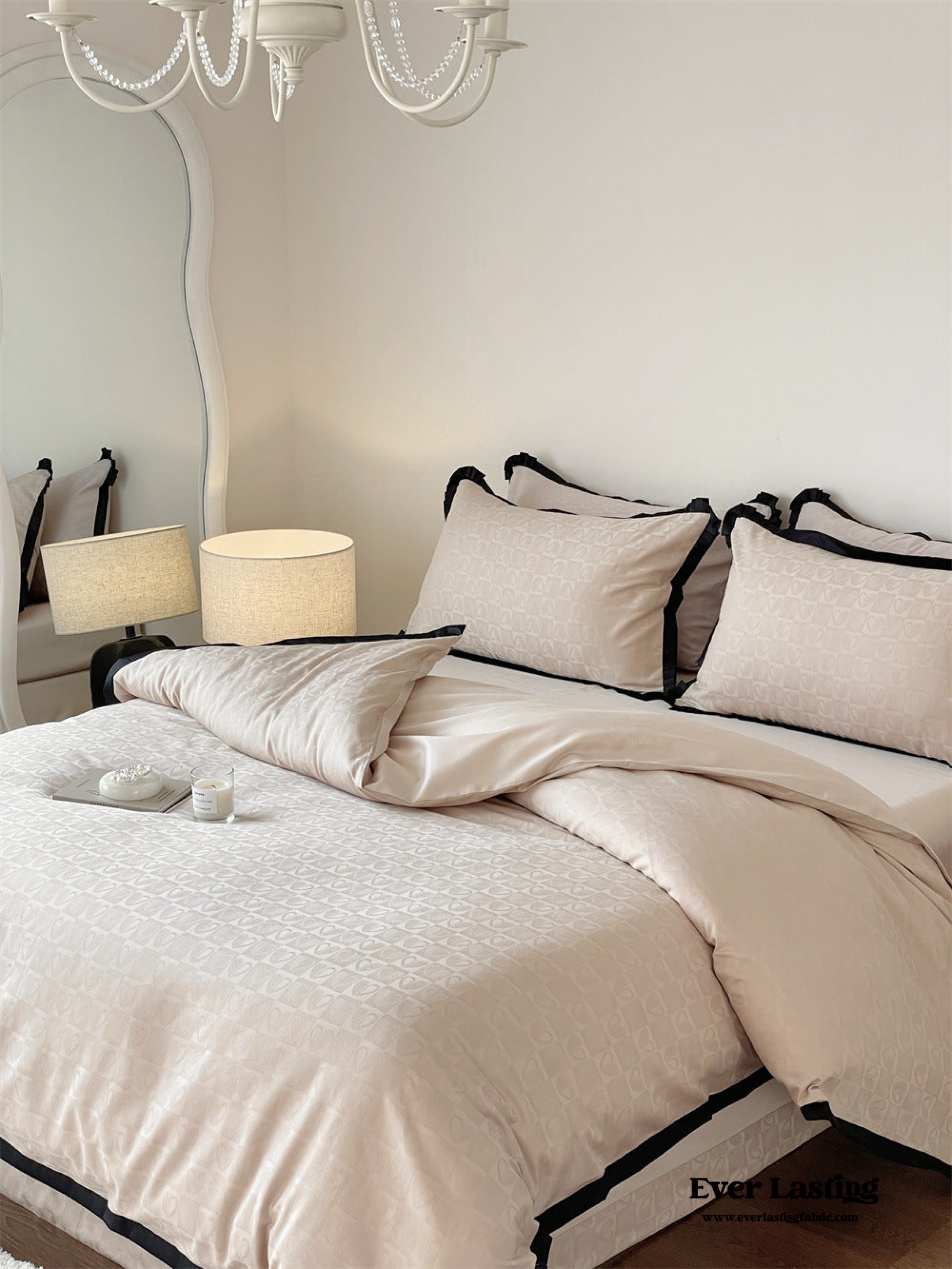 Silky Luxury Heart Textured Bedding Set - Cream