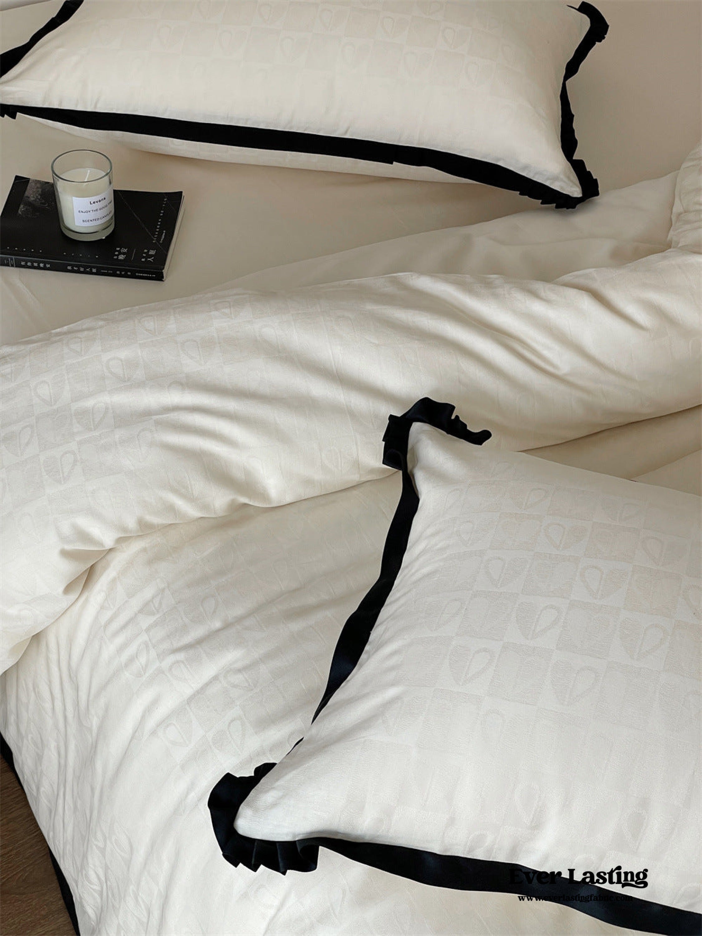 Silky Luxury Heart Textured Bedding Set - Cream