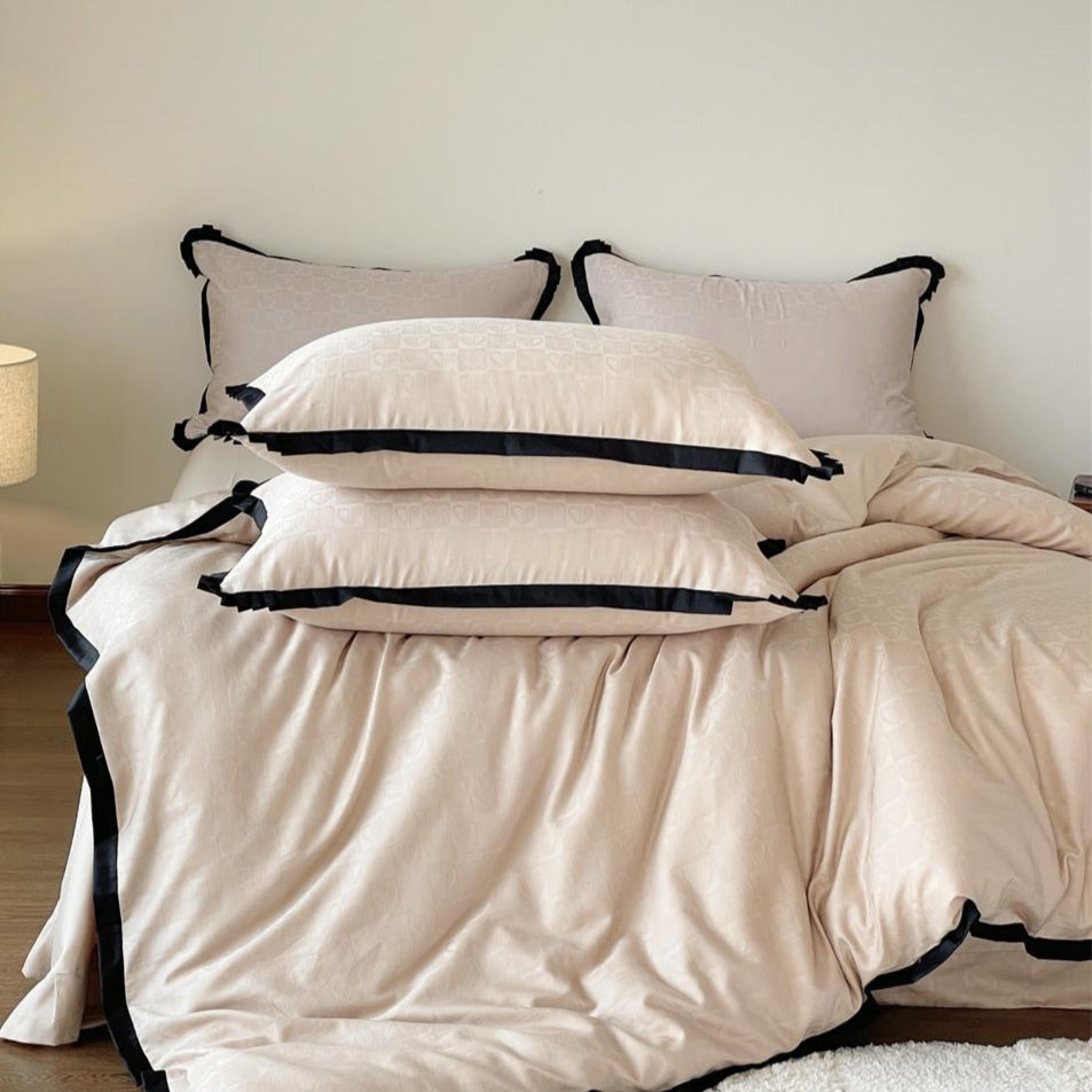 Silky Luxury Heart Textured Bedding Set - Cream