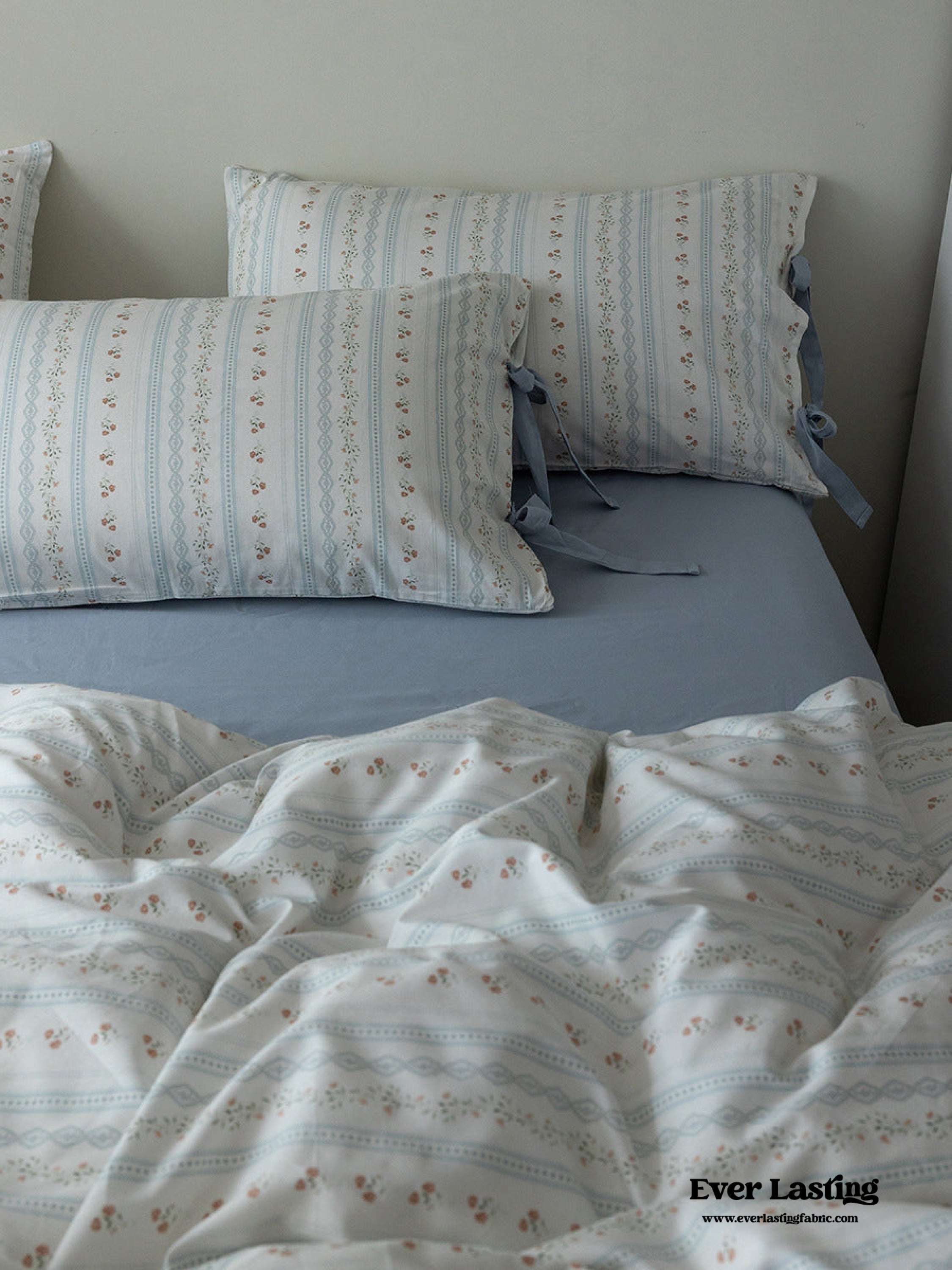 Soft Cottage Ribbon Bedding Set - Purple