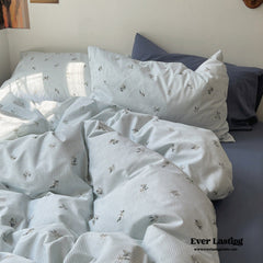 Thin Stripe Floral Bedding Bundle