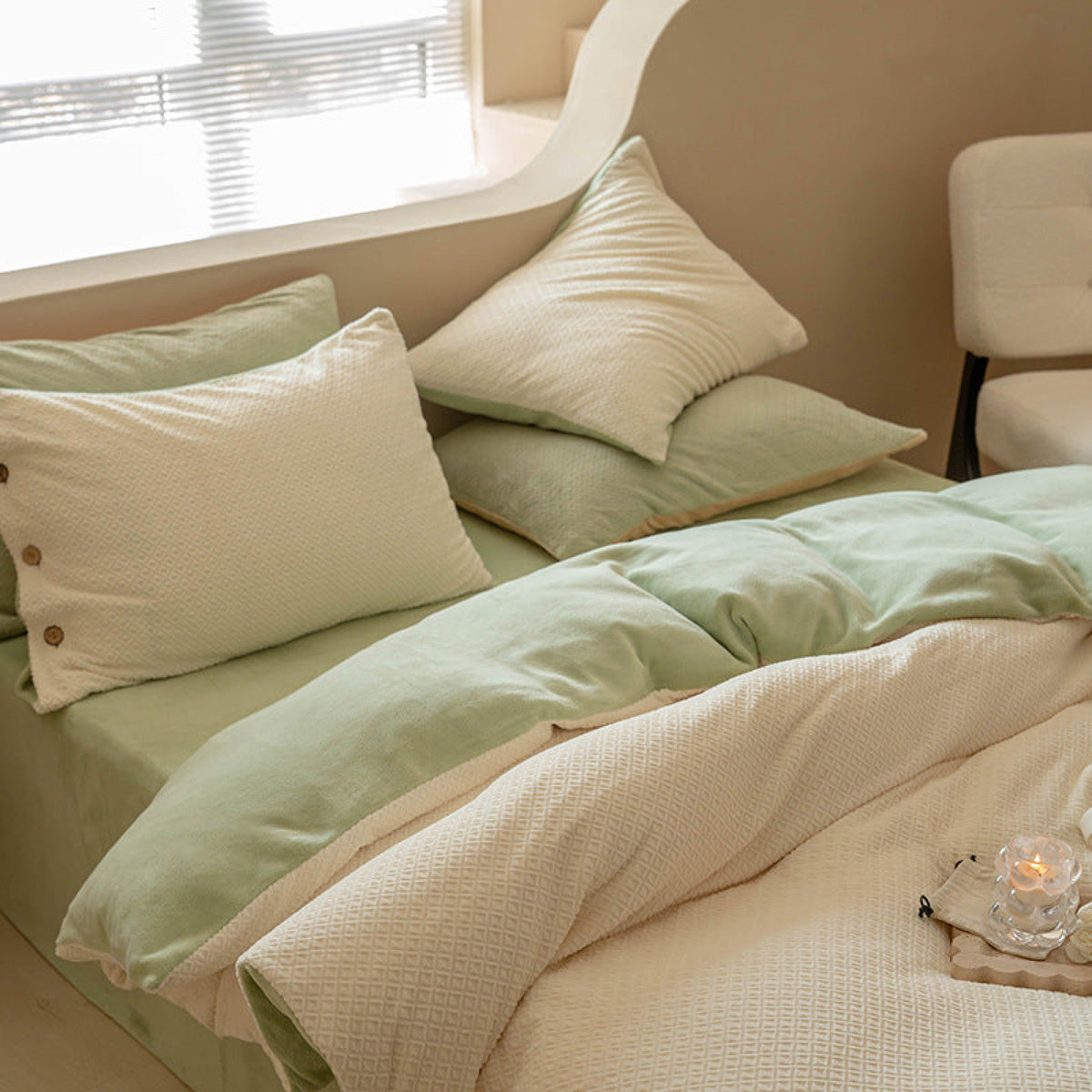 Velvet Buttoned Bedding Set - Cream + Green