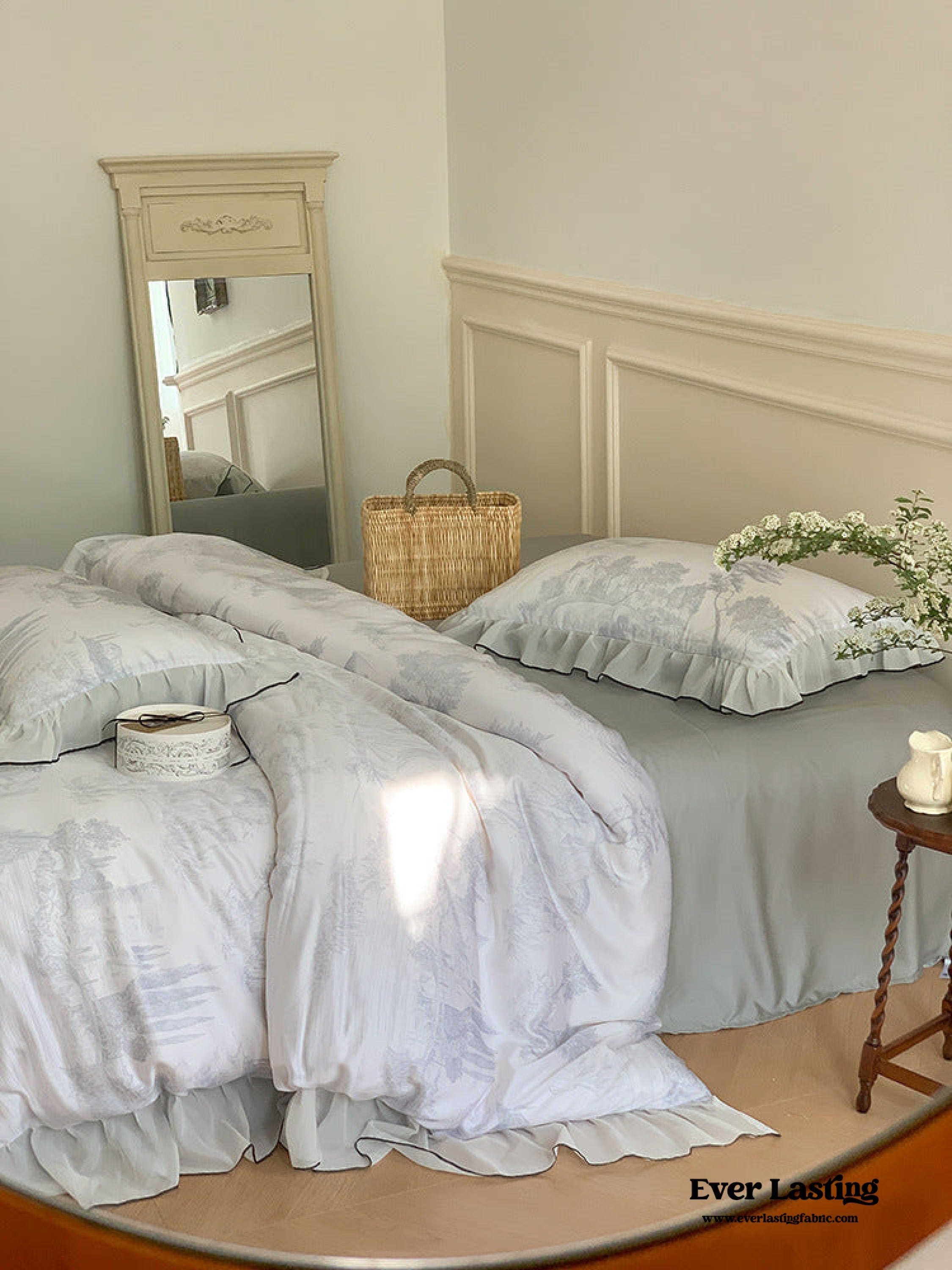 Victorian Inspired Soft Lace Ruffle Bedding Set - Purple