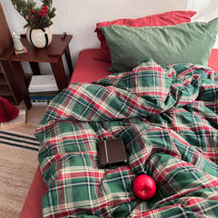 Vintage Plaid Bedding Set - Red & Green