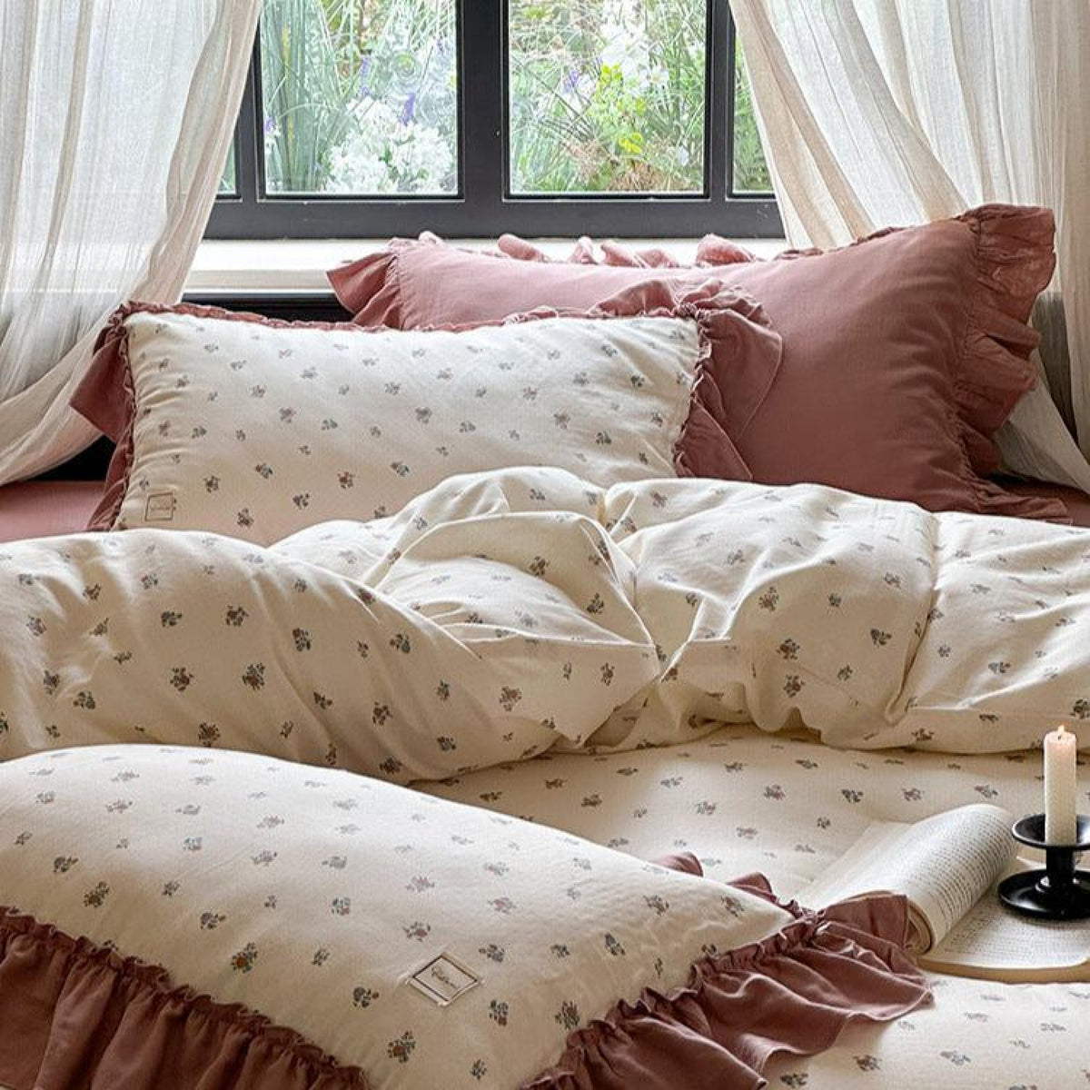 Vivienne Floral Double Gauze Bedding Set - Maroon Red