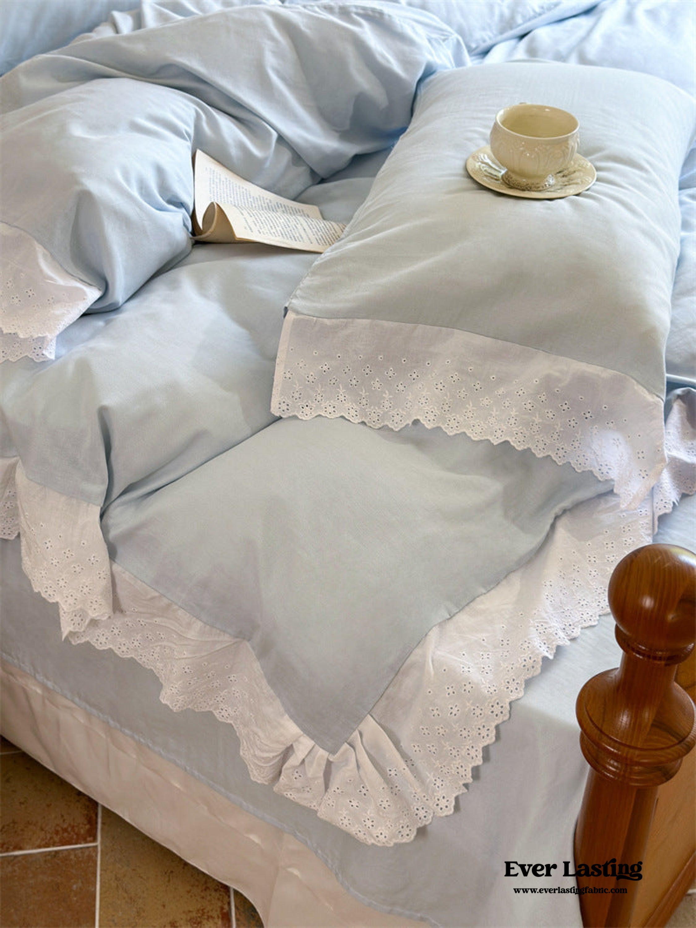 White Ruffle Lace Bedding Set - Pink