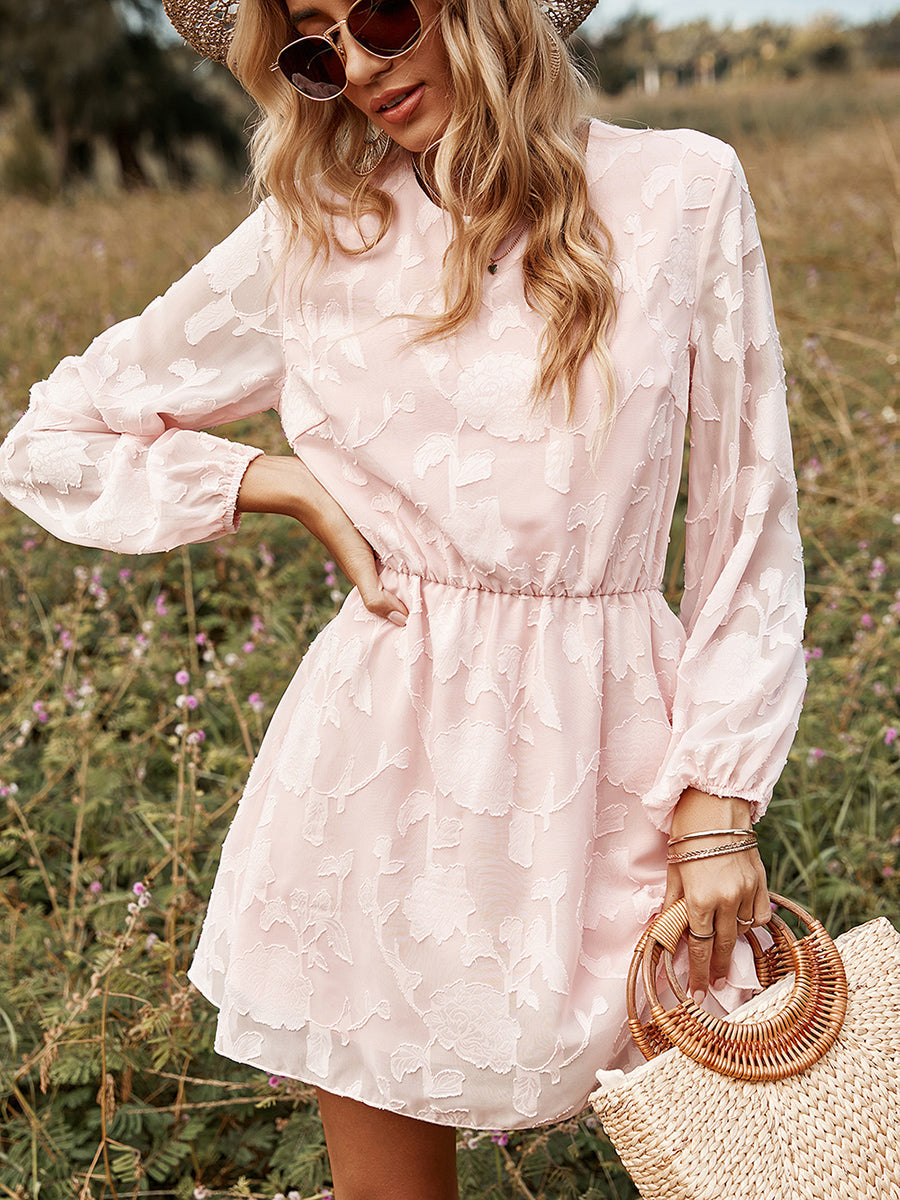 Vestido de manga larga con cintura elástica y cuello redondo