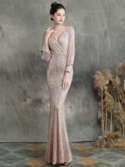 Elegant long sleeved evening dress