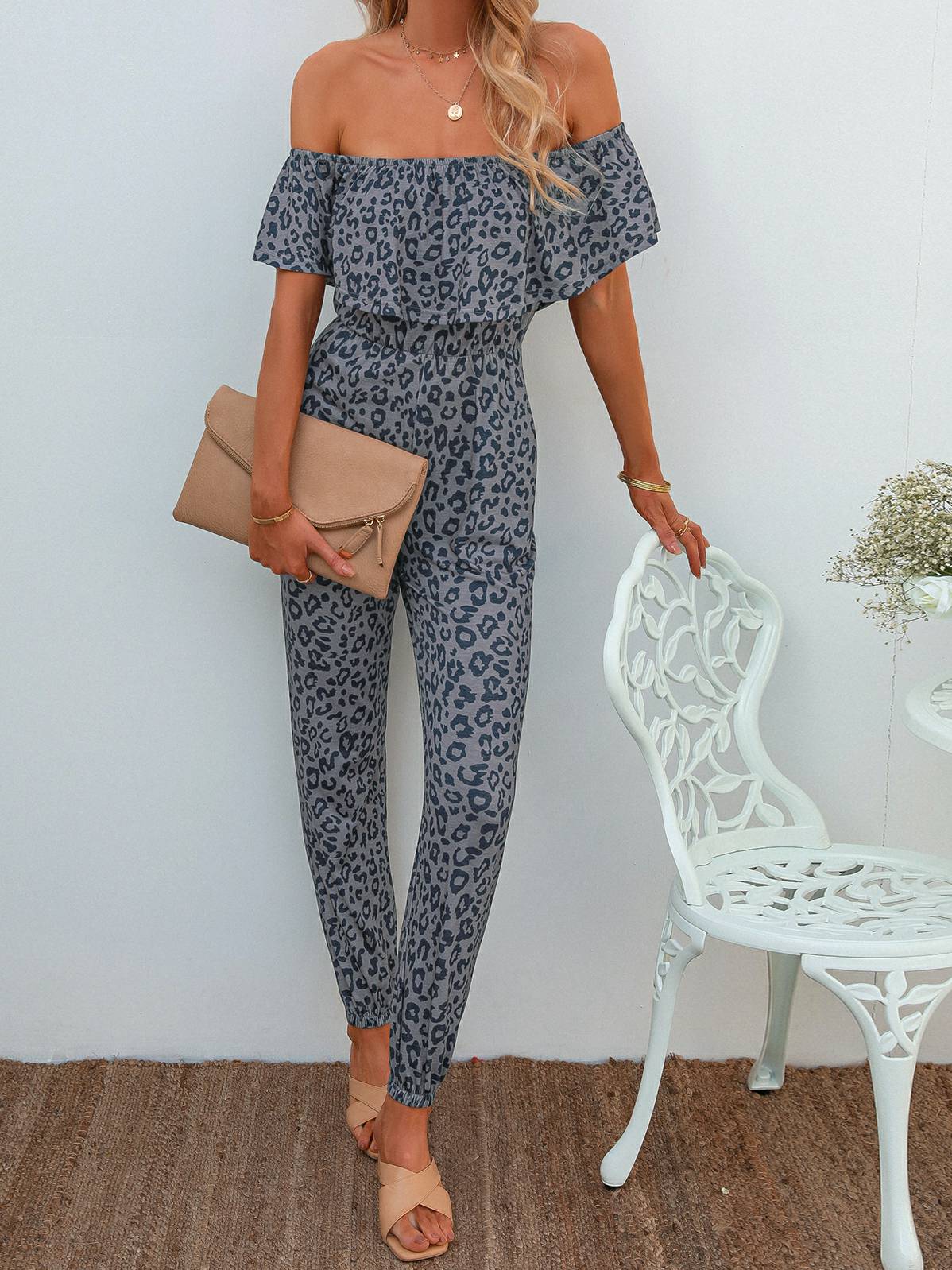 Jumpsuit mit offenem Rücken und Leopardenmuster 