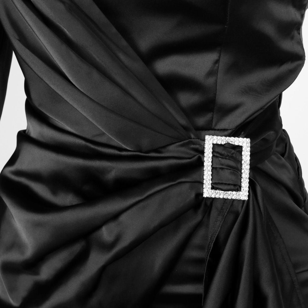 Vestido mini ajustado asimétrico de manga larga con un solo hombro HI1105