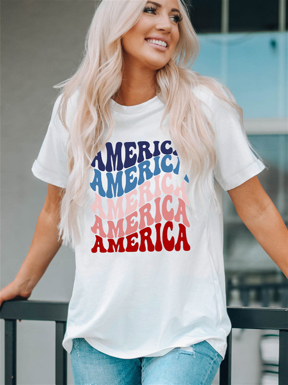 American Letter Gradient Color Print Crew Neck T-shirt