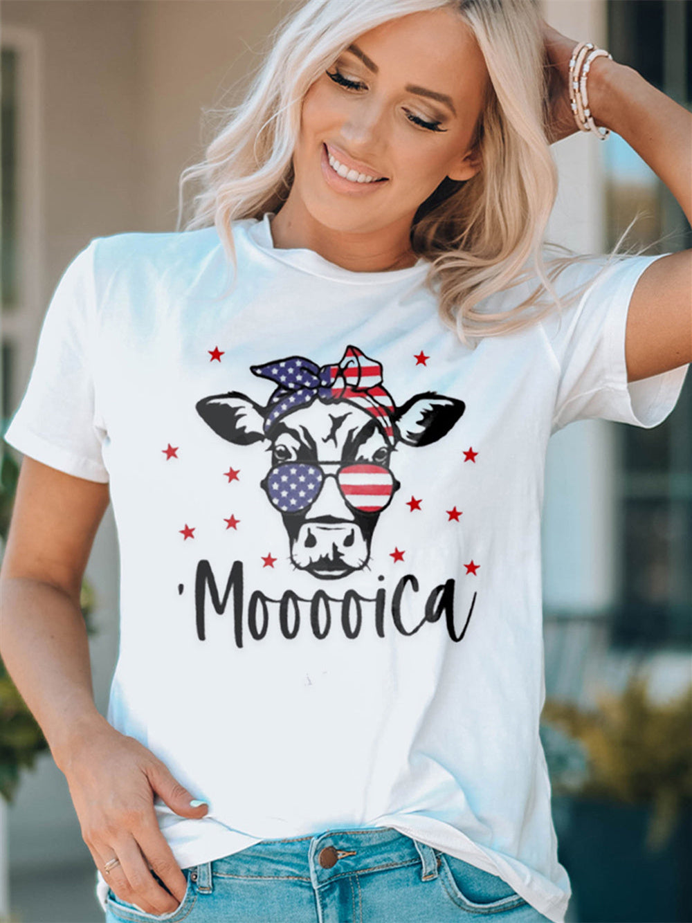 Camiseta con estampado de cabeza de toro con bandera estadounidense 