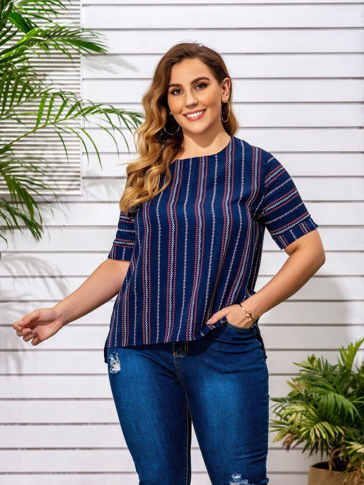 Blusa elegante de manga corta a rayas 