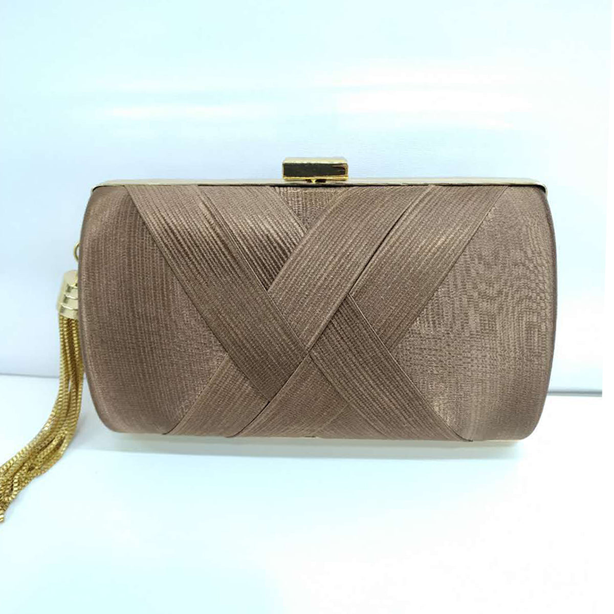 Gewebte Clutch mit Quaste Bag2286