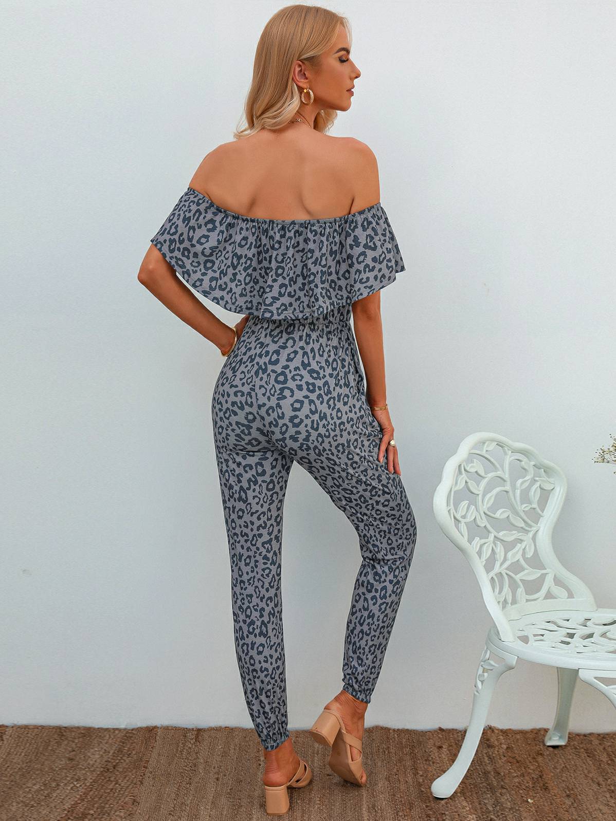 Jumpsuit mit offenem Rücken und Leopardenmuster 