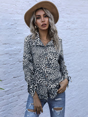 Camisa informal con estampado de leopardo y cuello vuelto 