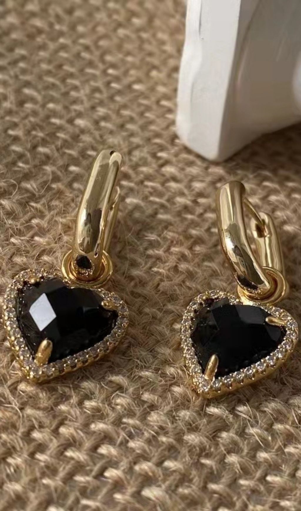 Pendientes vintage en forma de corazón