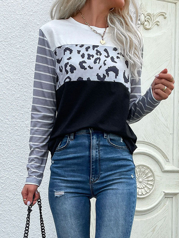 Camiseta con estampado de leopardo y cuello redondo 