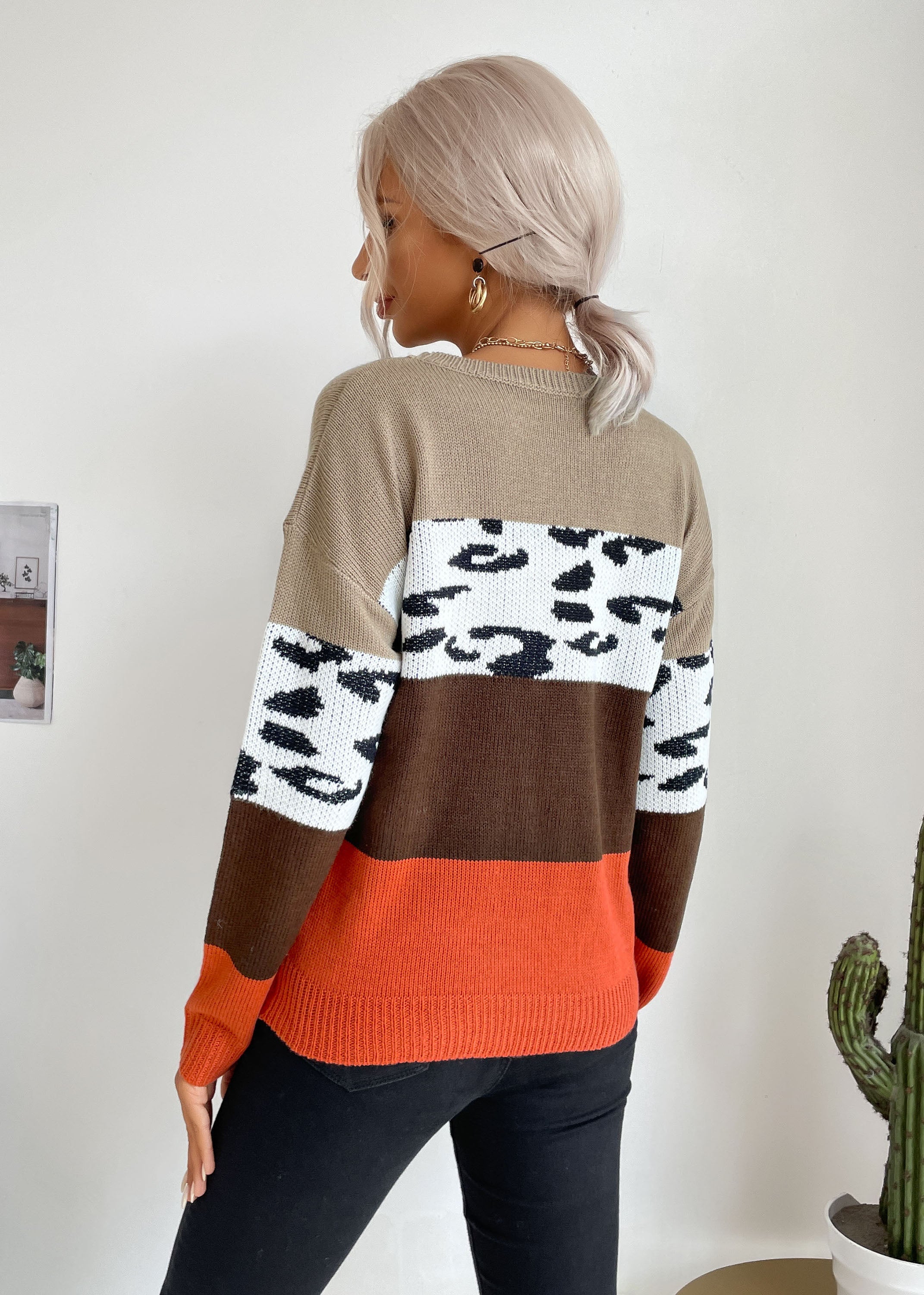 Leopard Print Round Neck Knit Sweater
