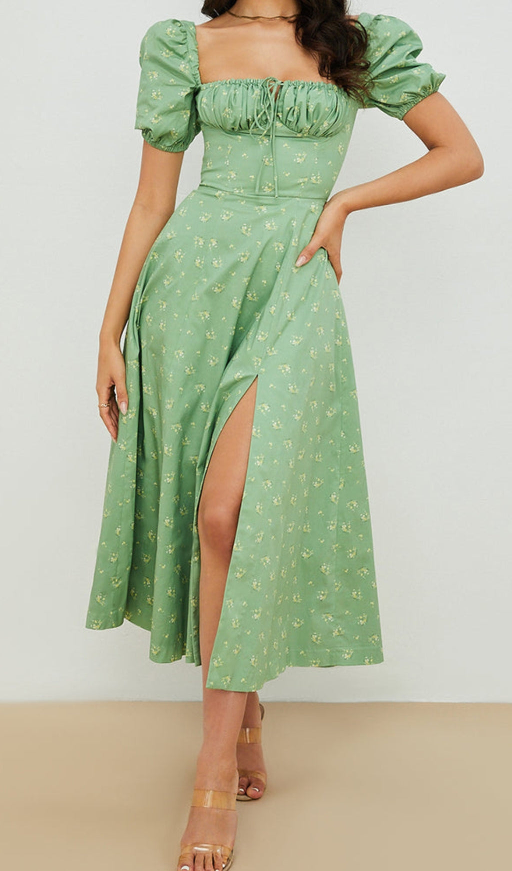 Vintage Floral Puff Sleeve Midi Dress in Green