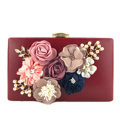 Dreidimensionale Clutch mit Blumenkette Bag2143