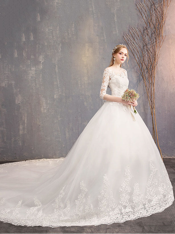 Hepburn Wedding Dress with Lace Mid-sleeves and Large Tail