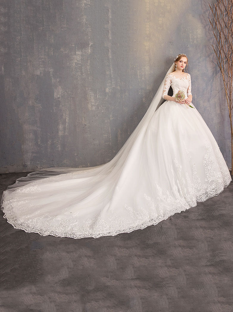 Hepburn Wedding Dress with Lace Mid-sleeves and Large Tail