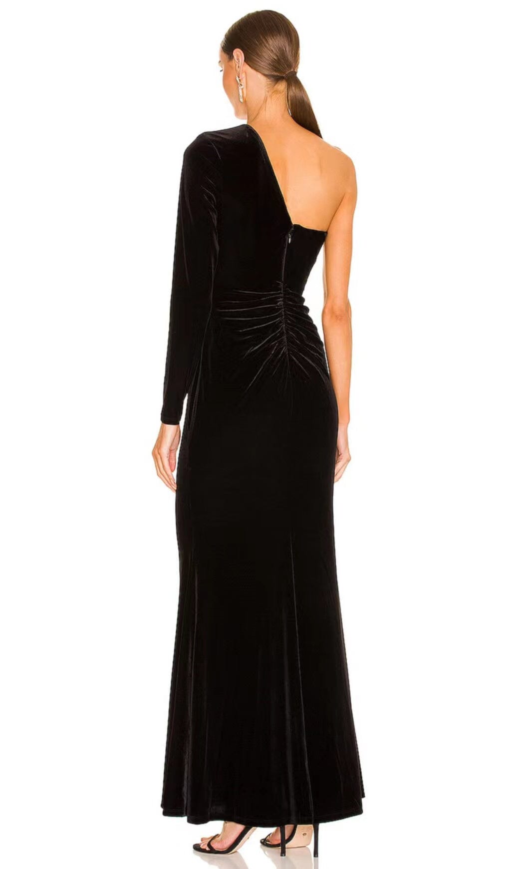 Velvet Diamond – Maxikleid mit One-Shoulder-Träger und Schlitz in Schwarz