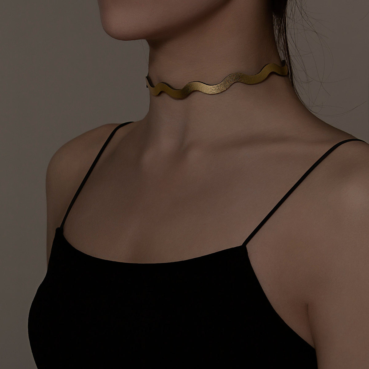 Wave Pattern Choker