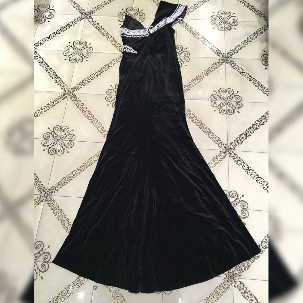 Ärmelloses Maxi-Bodycon-Kleid mit einer Schulter und Perlen HT2622