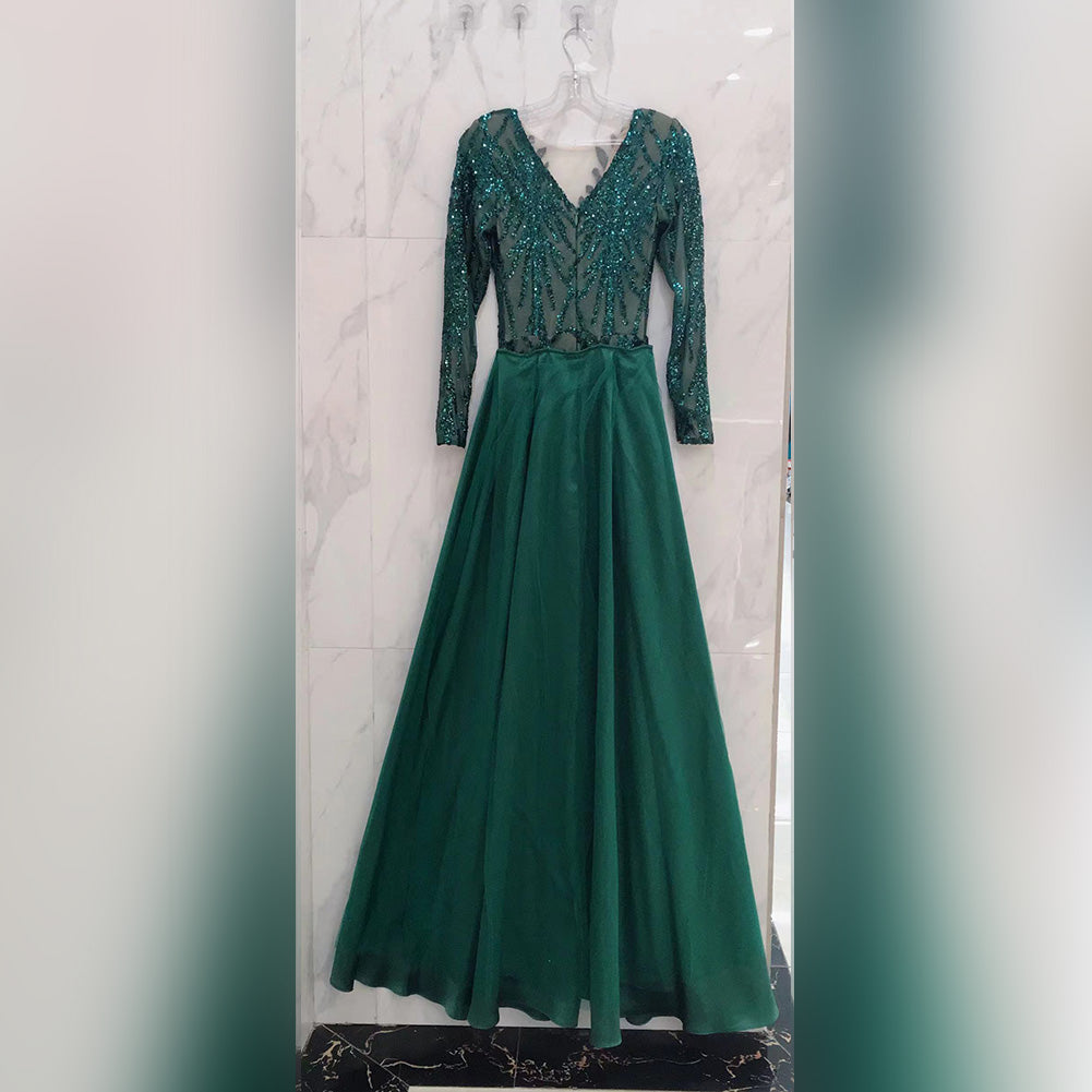 Vestido maxi ajustado con lentejuelas, cuello redondo y manga larga HT2667