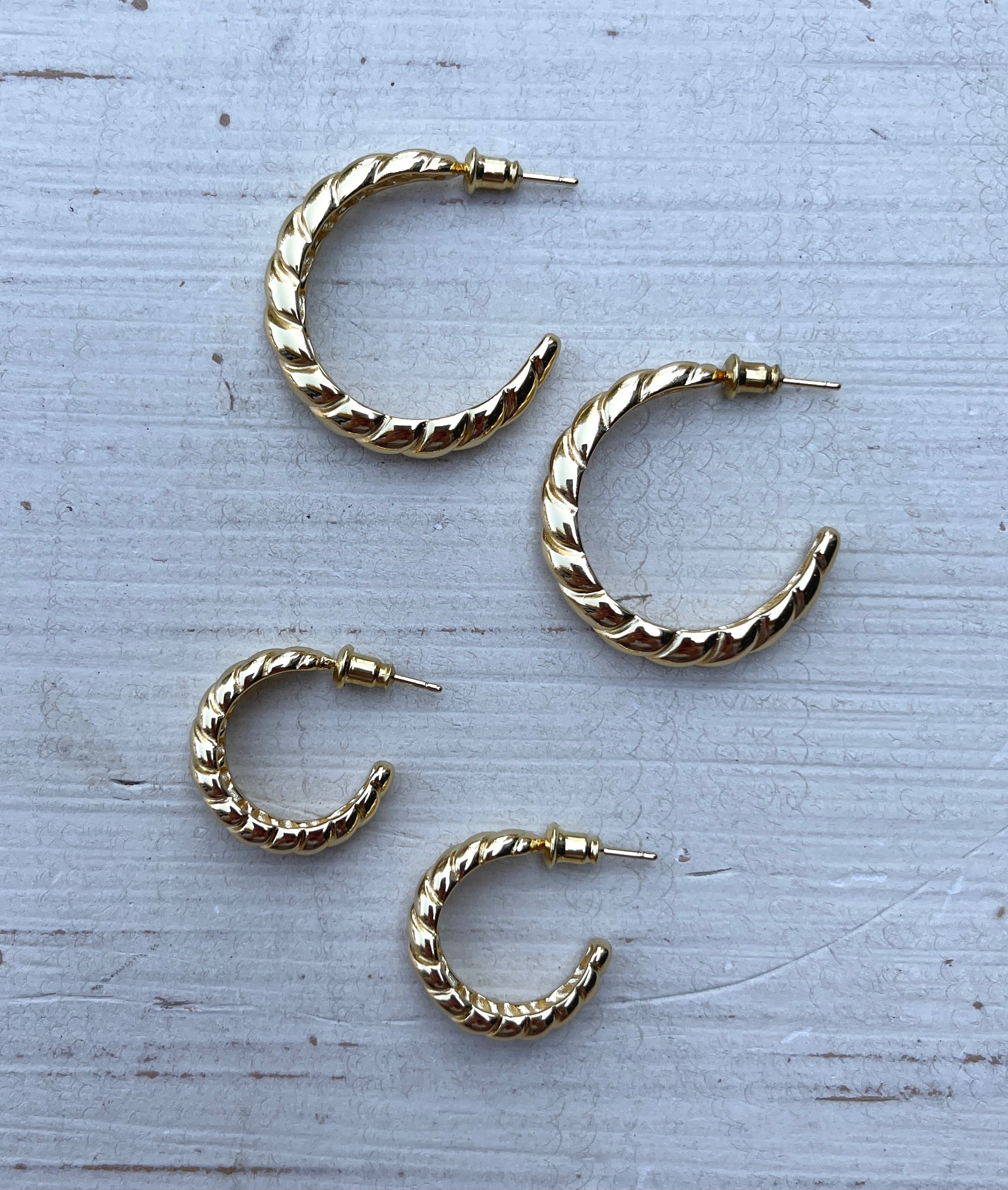 Aros pequeños con giro francés