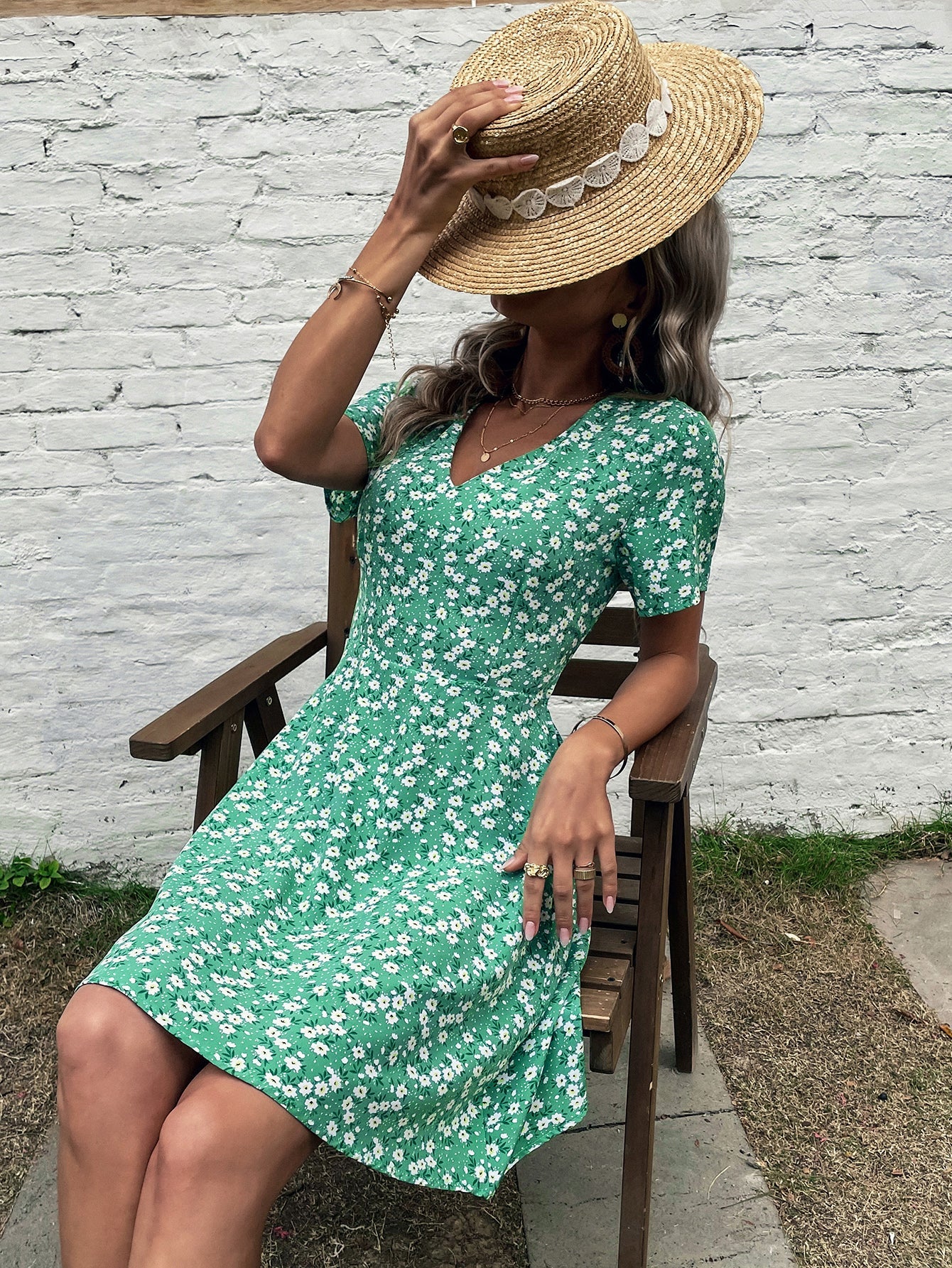 Vestido floral de gasa con cintura alta 