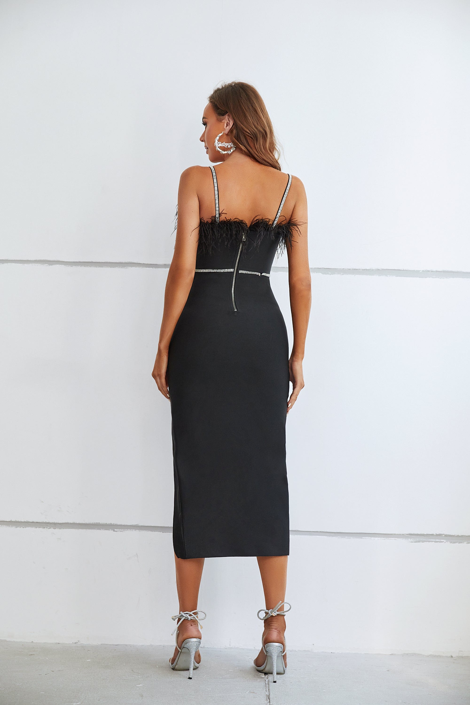 Amoura Slit Feather Midi Bandage Dress - Schwarz