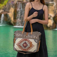 Canvas cotton and linen single shoulder messenger hand bag