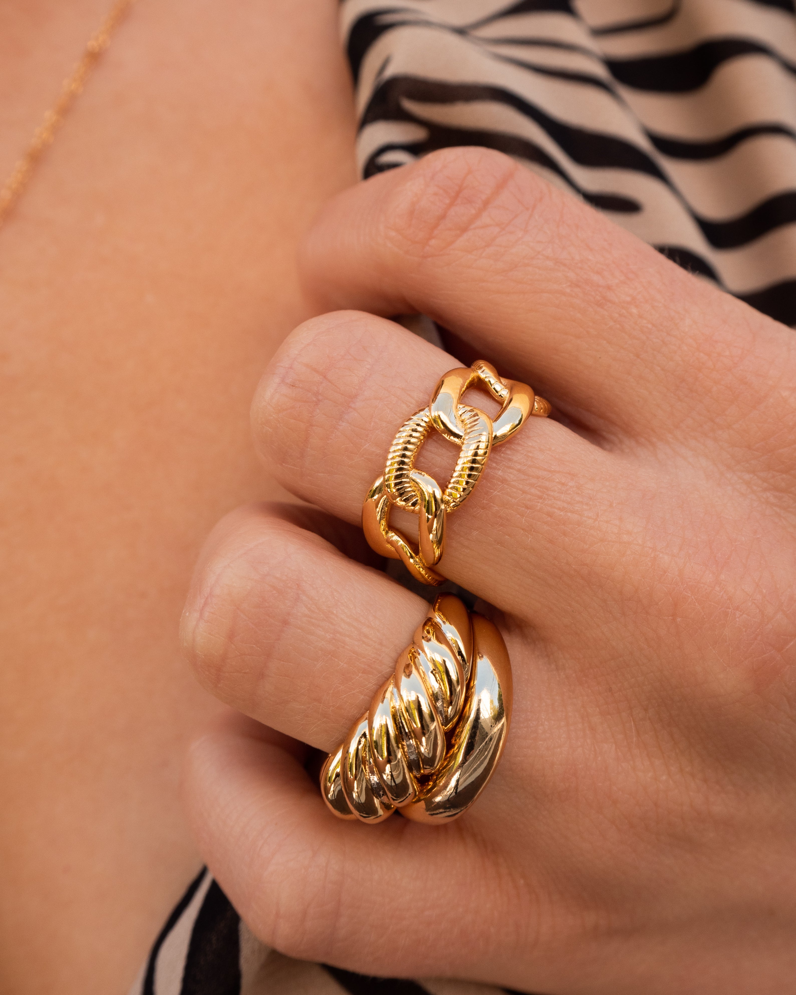 Anillo Dakota