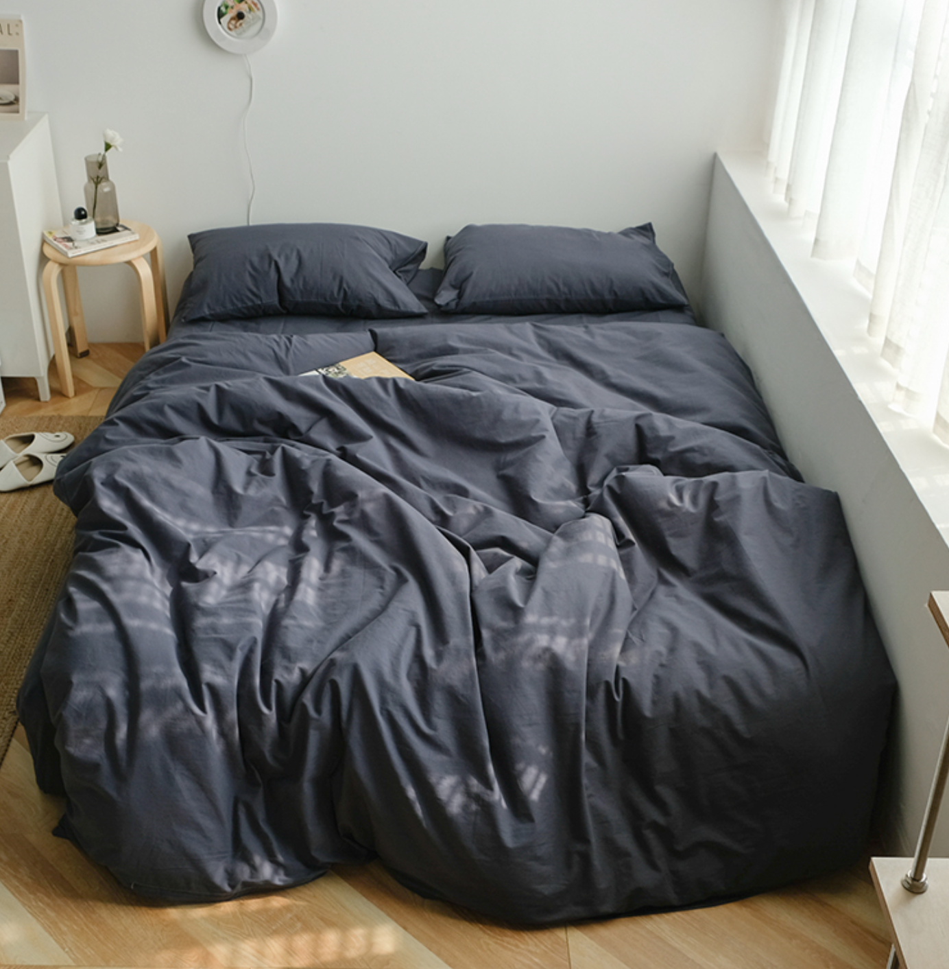 Earth Tone Bedding Set - Dark Blue