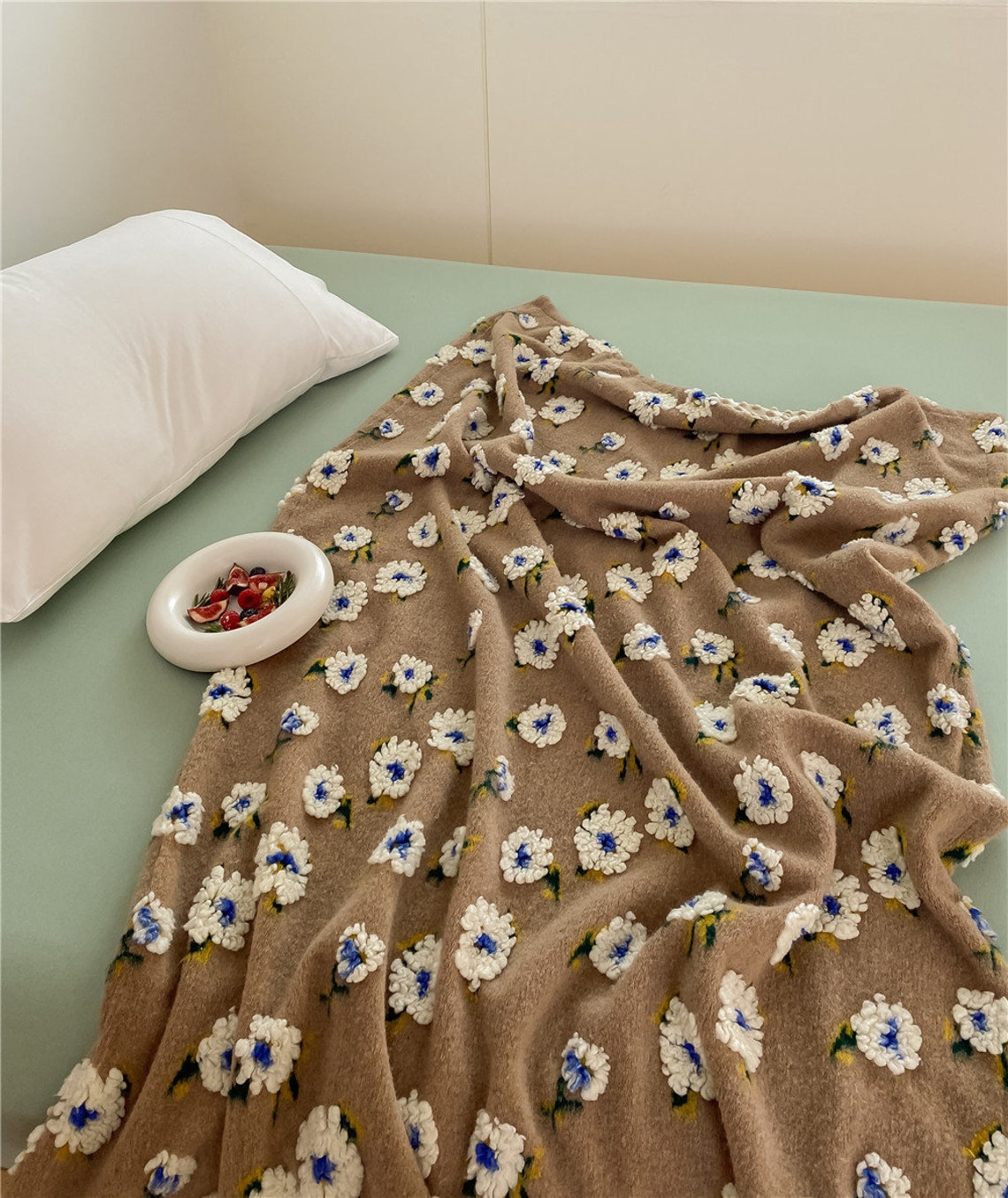 Floral Wool Velvet Blanket - Beige